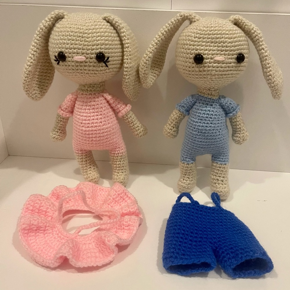 Beatrice and Benjamin Bunny - Handmade Amigurumi crochet 🧶 - Picture 3 of 9